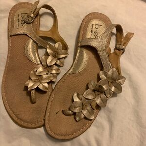 BORN GOLD LEAF and   SANDALS SIZE 7